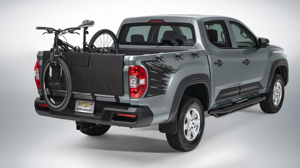 Portabicicleta de batea forma parte del kit adventure para Chevrolet S10 Max 2024, camioneta pickup 4 cilindros